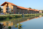 vue du canal et des maisons